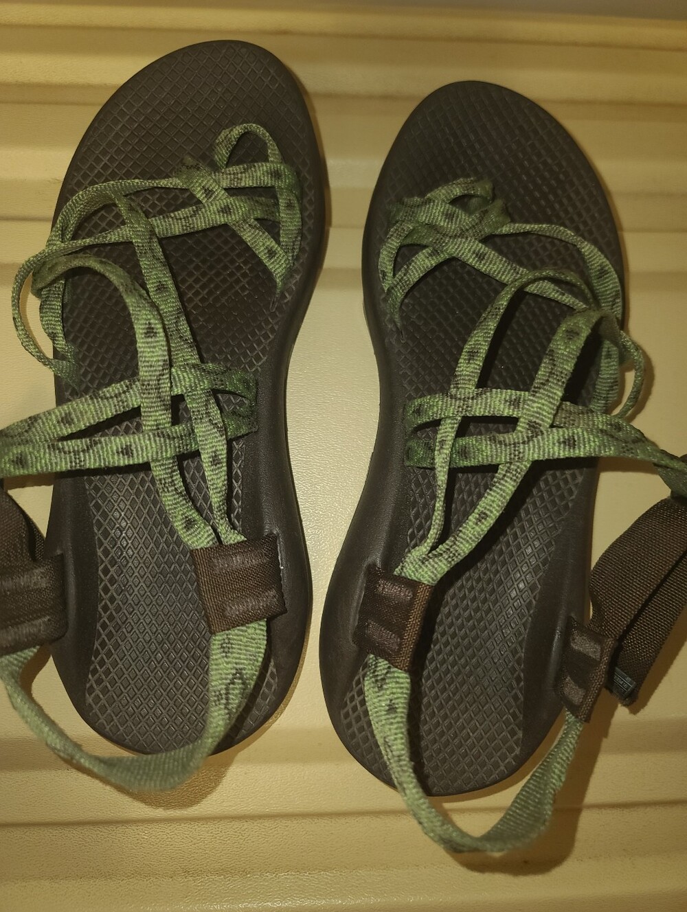 Women's Strappy Outdoor Sandals in Olive Green